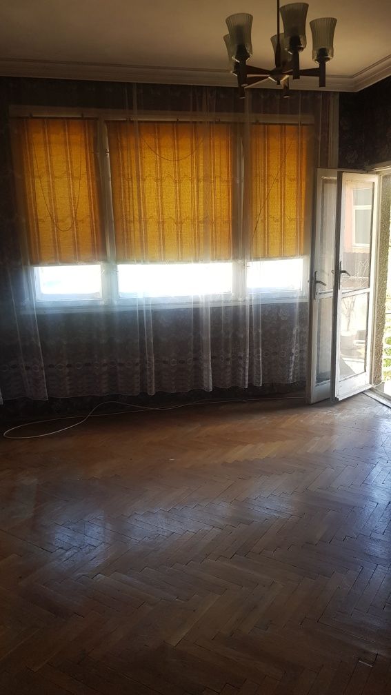 Продава апартамент в гр.Дупница,център