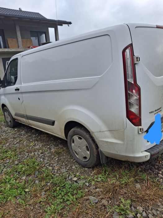 Vând autoutilitara ford transit coustom