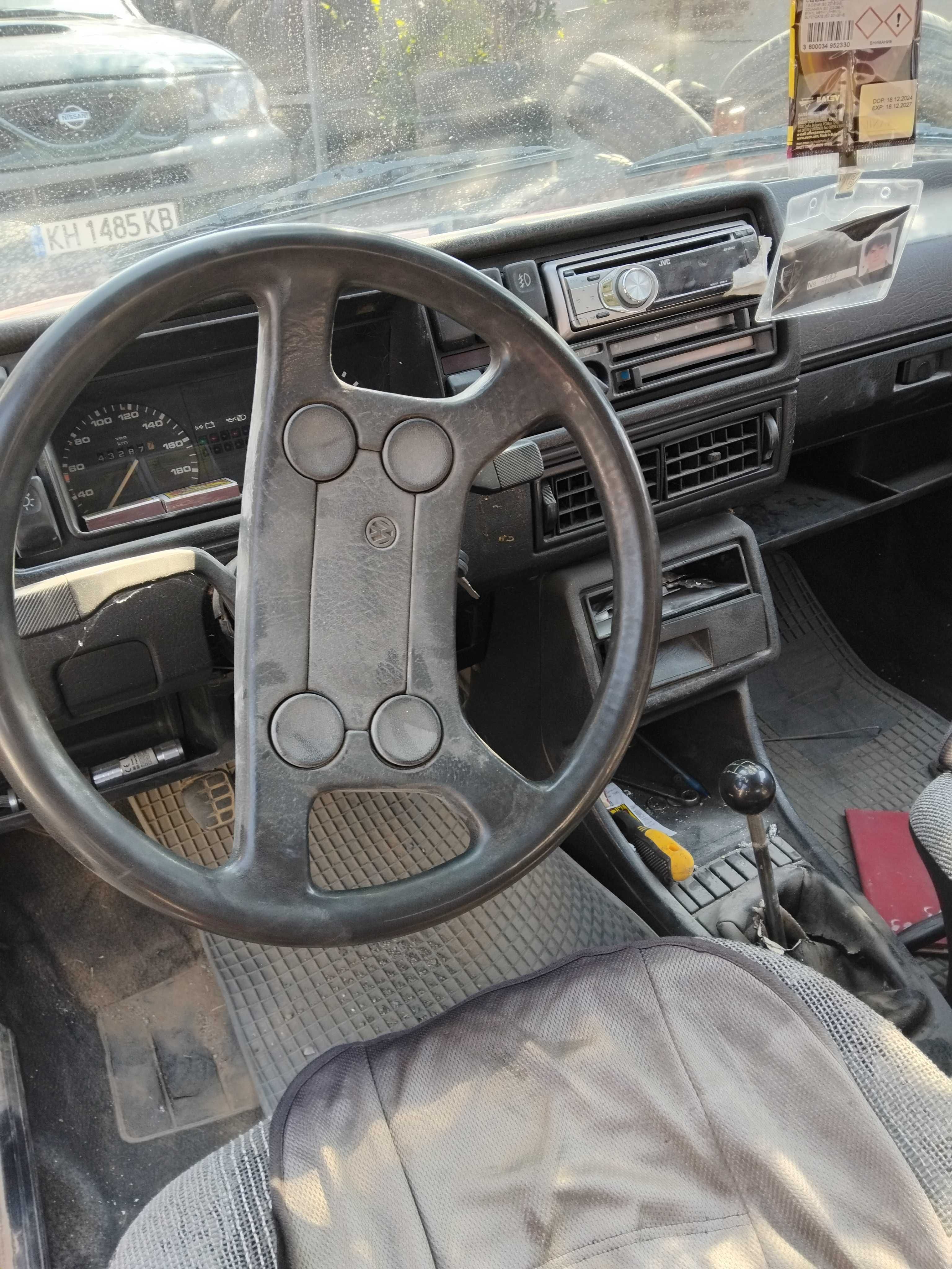 Продавам  голф 2