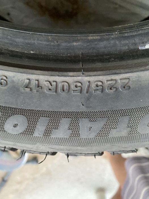 Продам зимние шины Kapsen R17 в хорошем состоянии