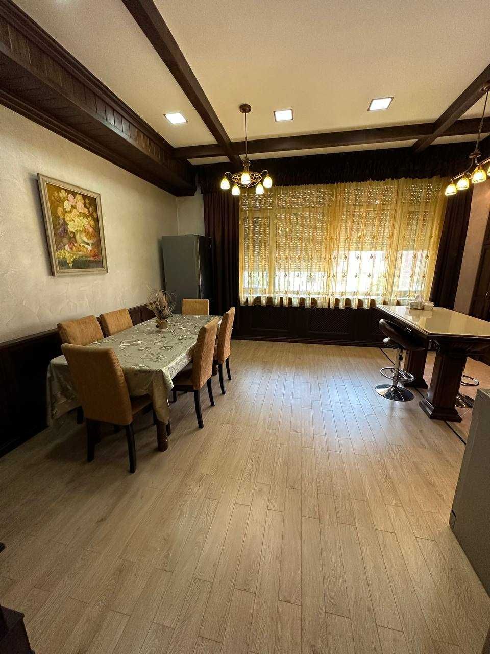 ул.Т.Шевченко ГАБУС 4-комн 3/7 220 м² 3 с/у ремонт мебель техника