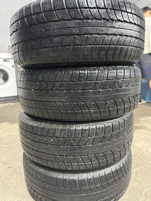 продам зимние покрышки