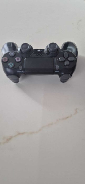 PlayStation 4 Pro 1TB + 2 контролера