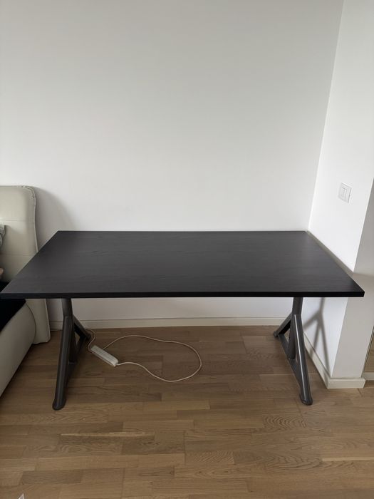 Birou Ikea idasen 160x80cm