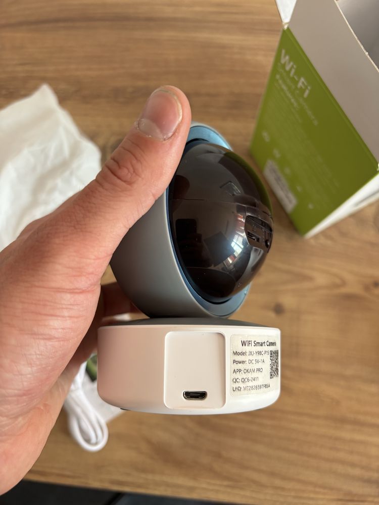 Cameră de supraveghere smart
