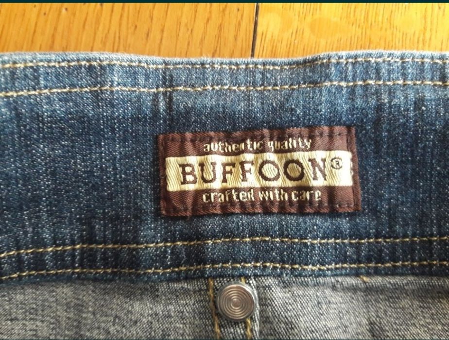 Fusta de blug Buffoon