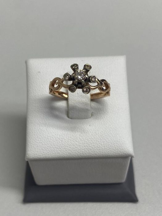 Золотое кольцо с бриллиантом КН22854