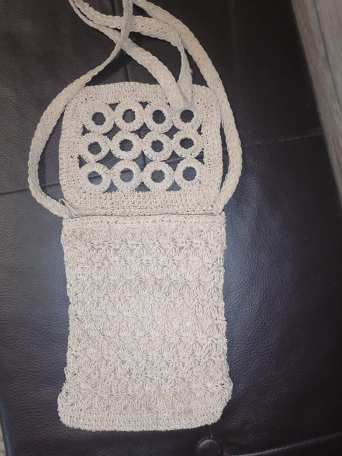 Плетена дамска чанта с размер 20/15см