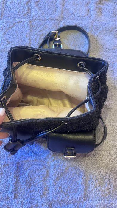 Guess раница чисто нова, не носена