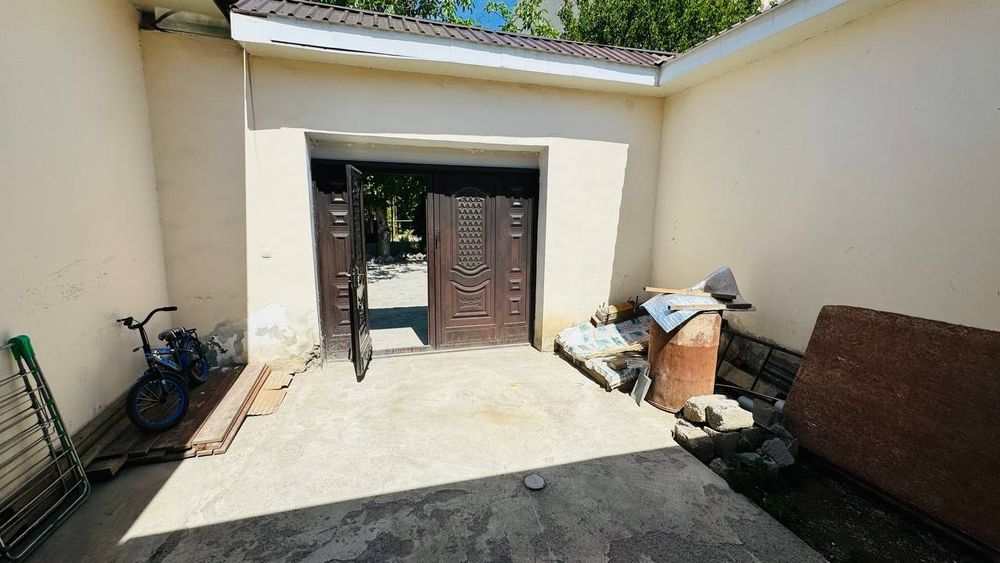 Уй участка сотилади 1,1 соток.