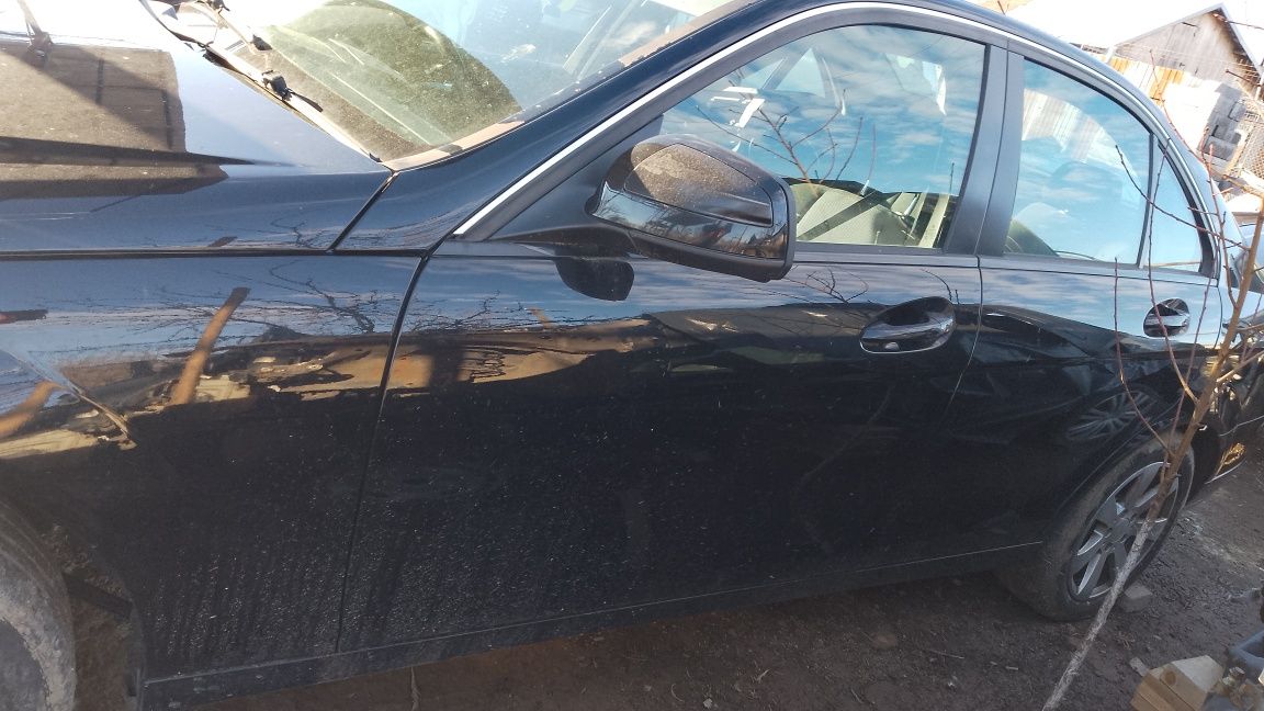 Vând ușa/uși laterale Mercedes C w204 2008 berlina culoare negru