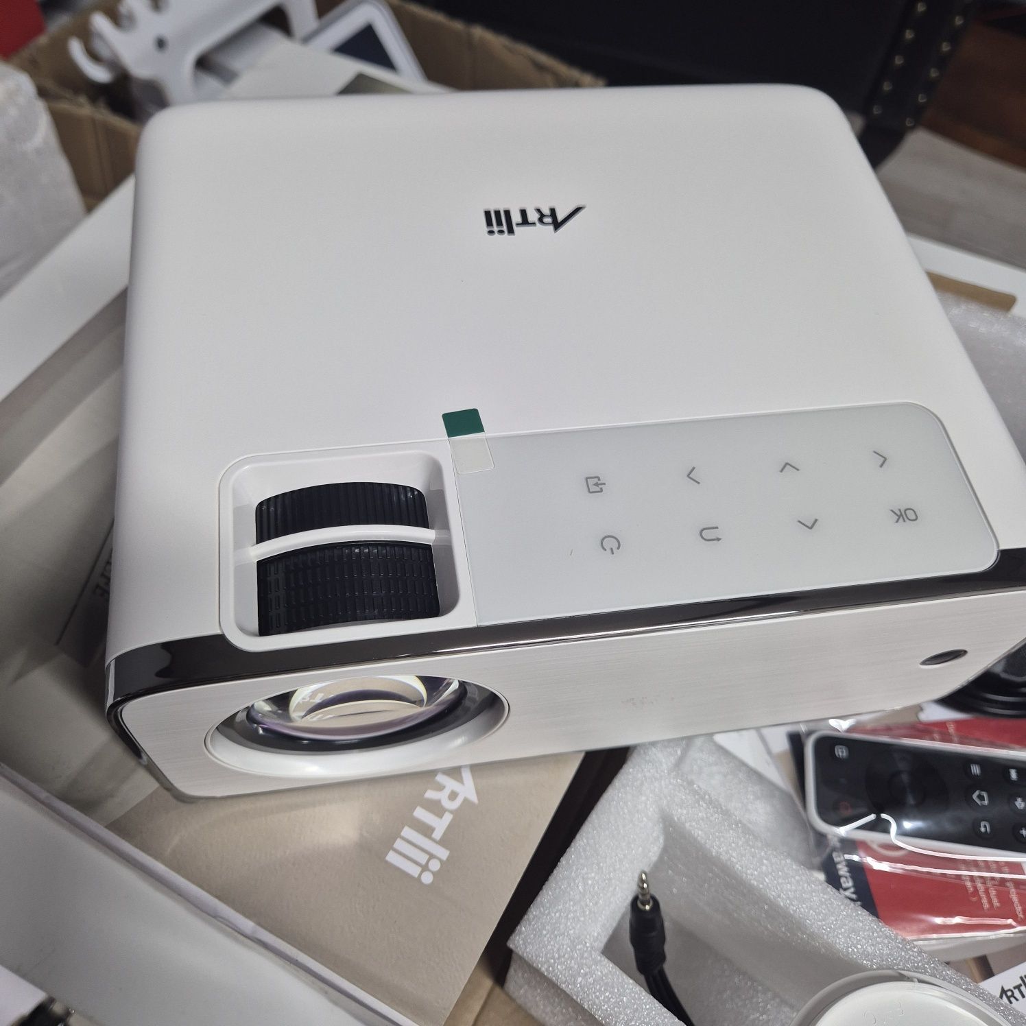 Висококачествен WiFi 5G Native 4К Проектор ARTlii Enjoy4