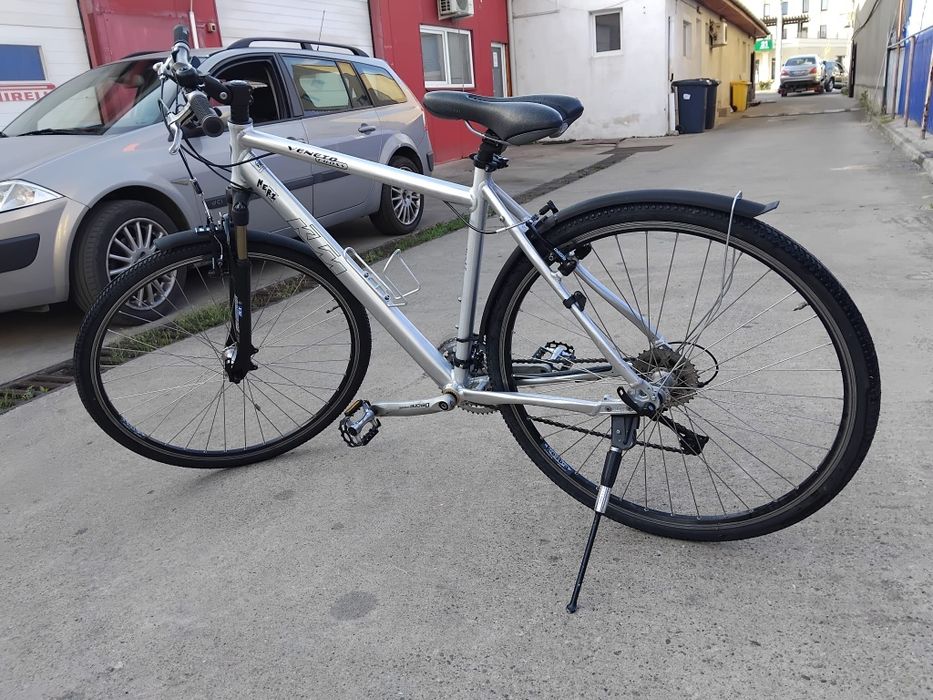 Vând bicicleta ktm veneto cross din aluminiu