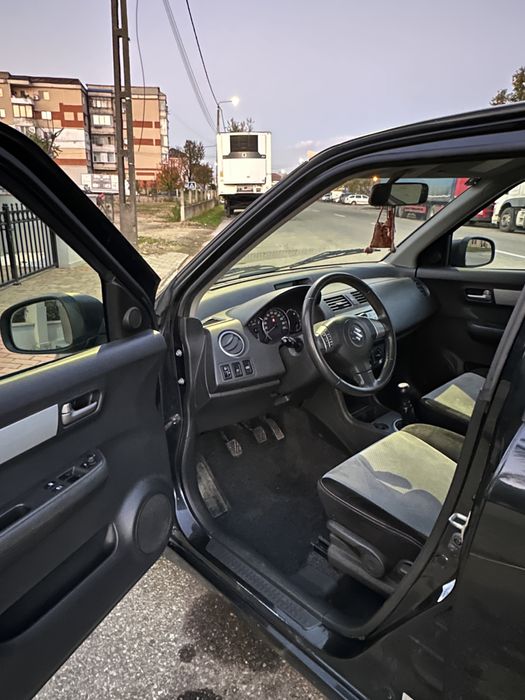 Suzuki Swift Black
