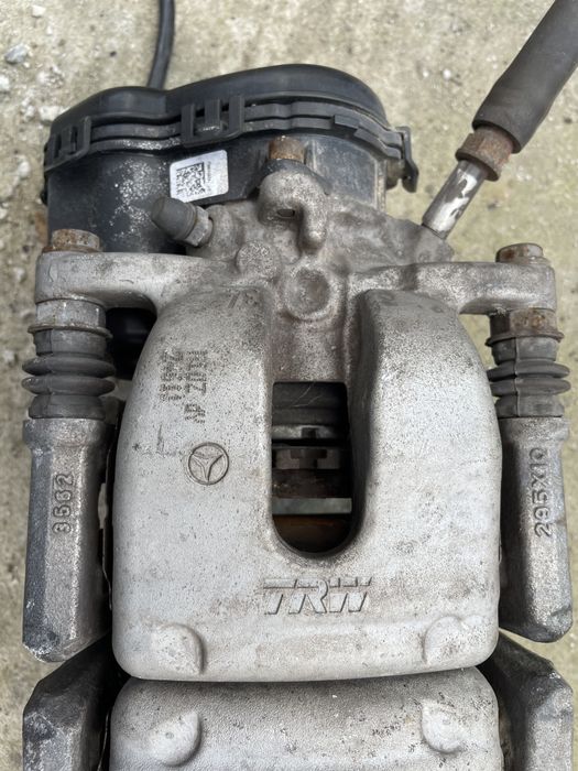 Etrier frâna spate stanga / dreapta Mercedes CLA w174 x174