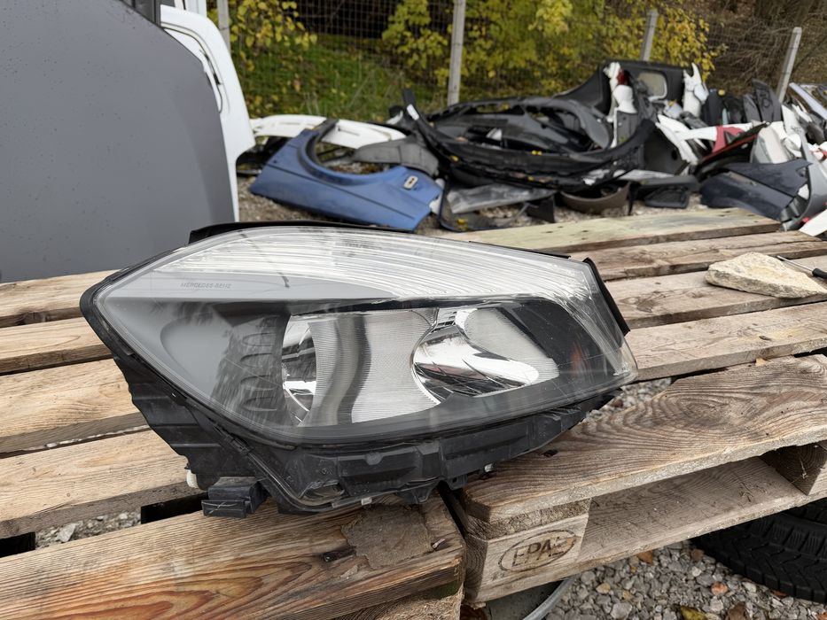 Фар Mercedes A Class W176