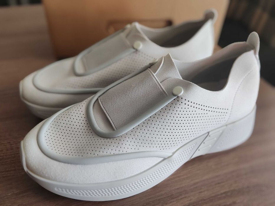 Леки обувки естествена кожа