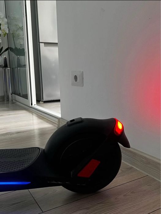 Vand trotineta MRYAM cu led