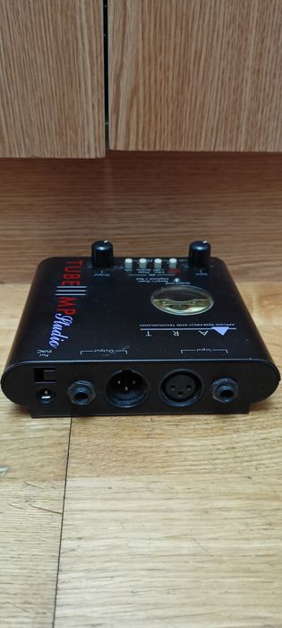 Vând preamplificator microfon cu tub