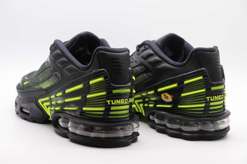 Adidasi Nike Air max plus 3 Spirograph 100% originali-38