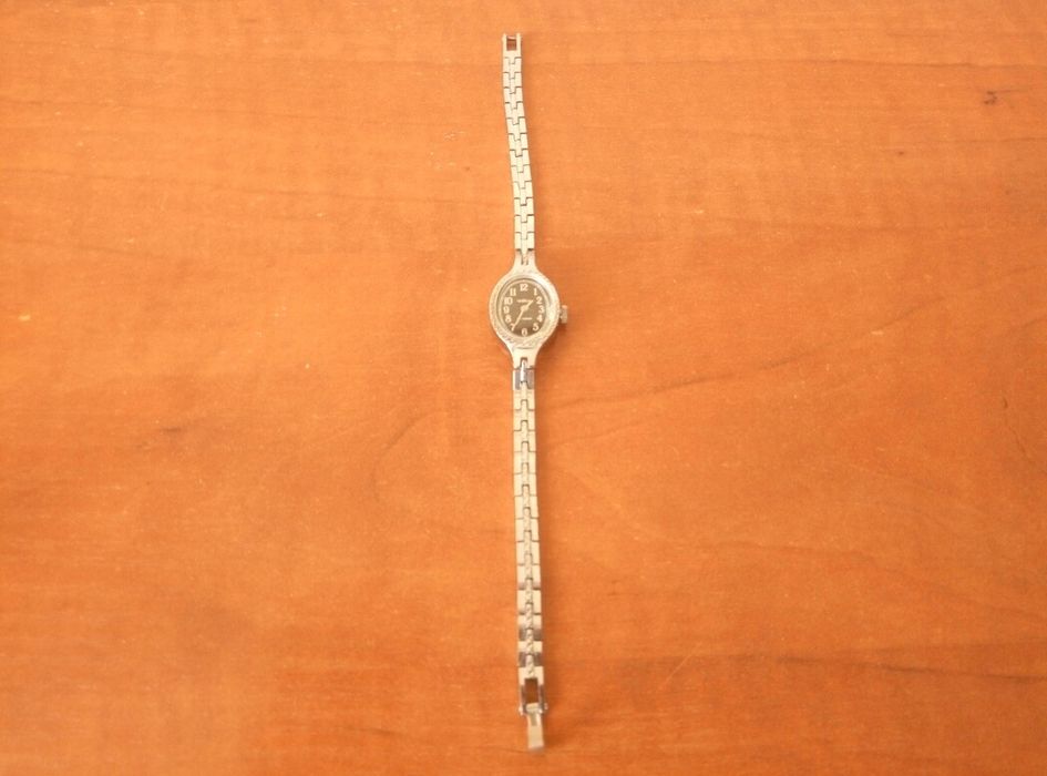 Часы в рабочем состоянии