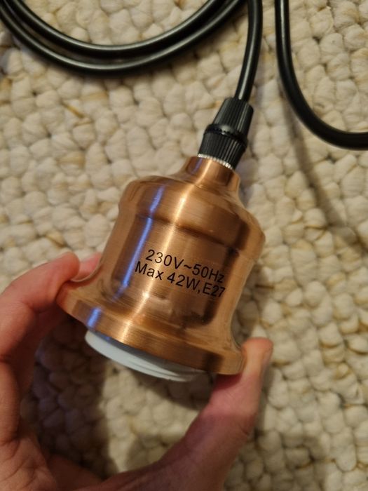 Lustră fără abajur cu soclu arămiu