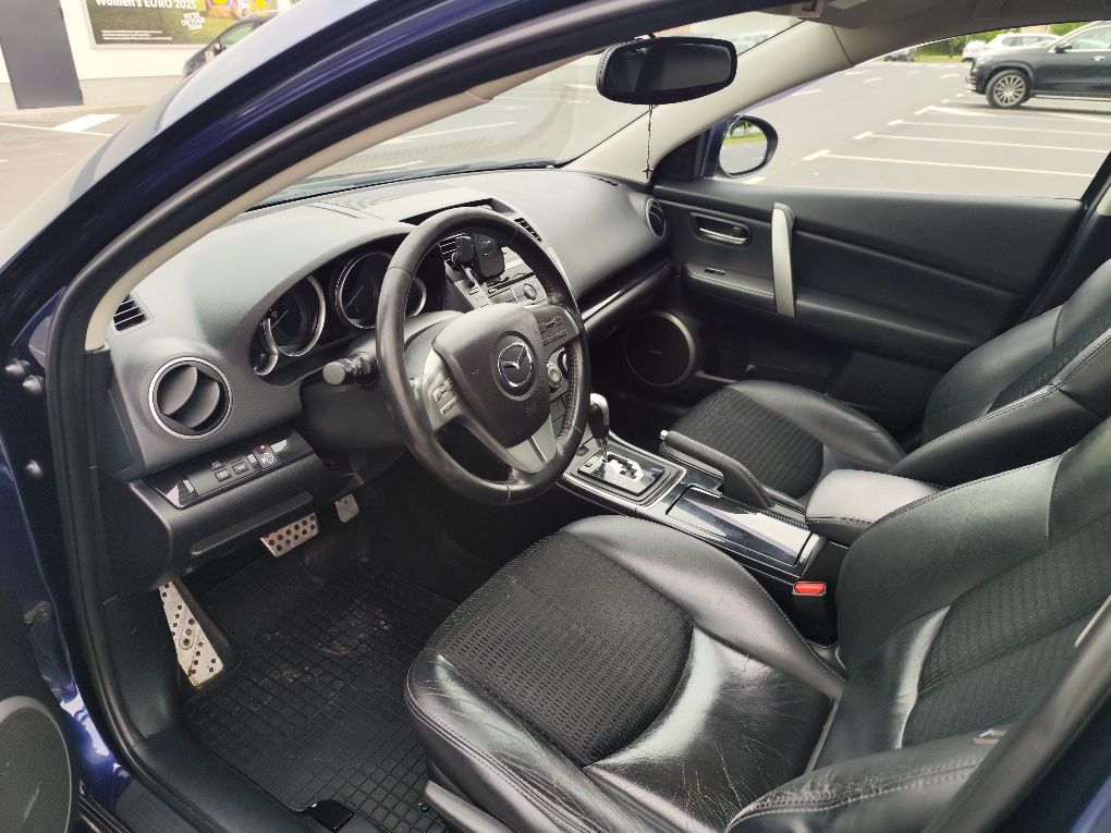Mazda 6 2.0 бензин , автомат , газ