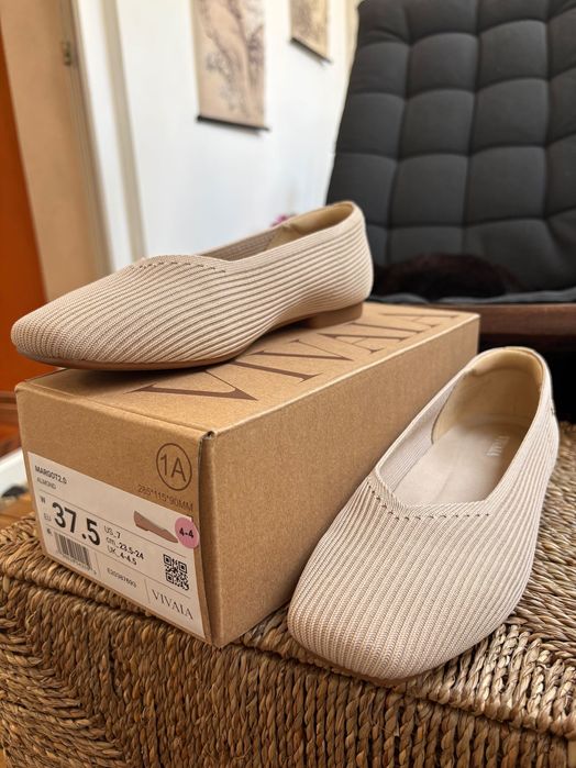 Balerini VIVAIA – Almond  Square-Toe V-Cut – Mărimea 37.5