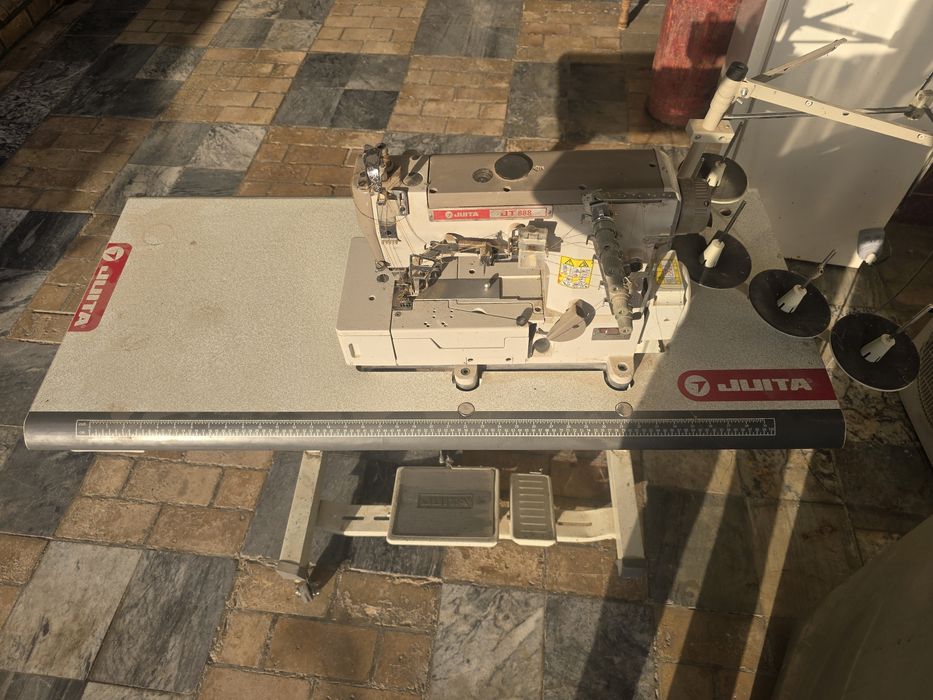 Tikuv mashina sotiladi