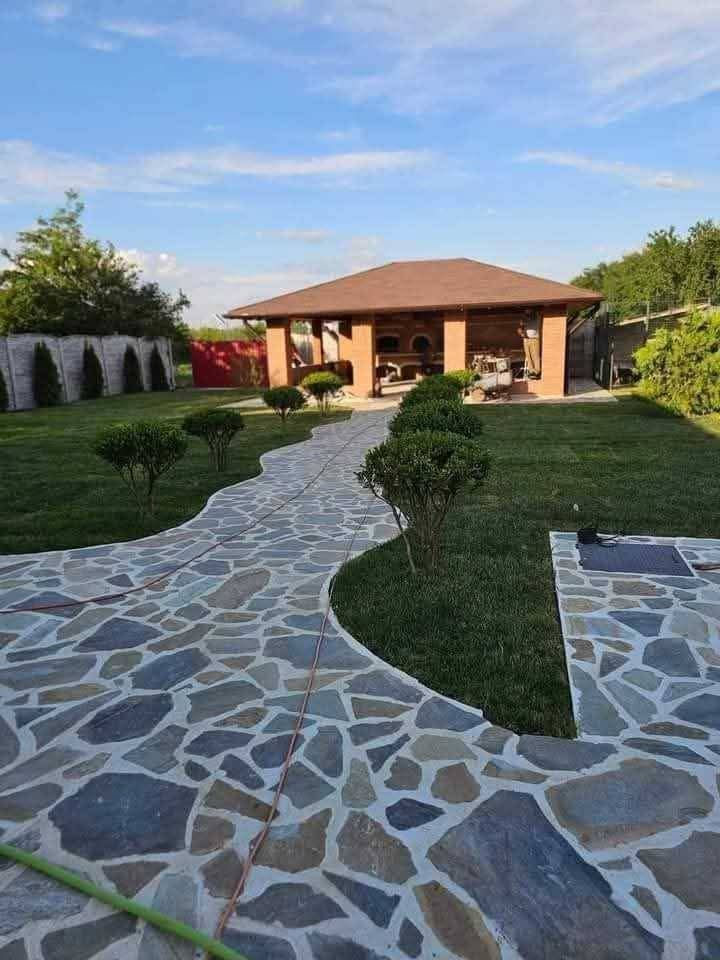Piatră naturală de munte pentru placari terase alei trotuare curți zid