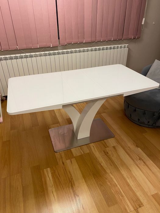 Трапезна разтегателна маса