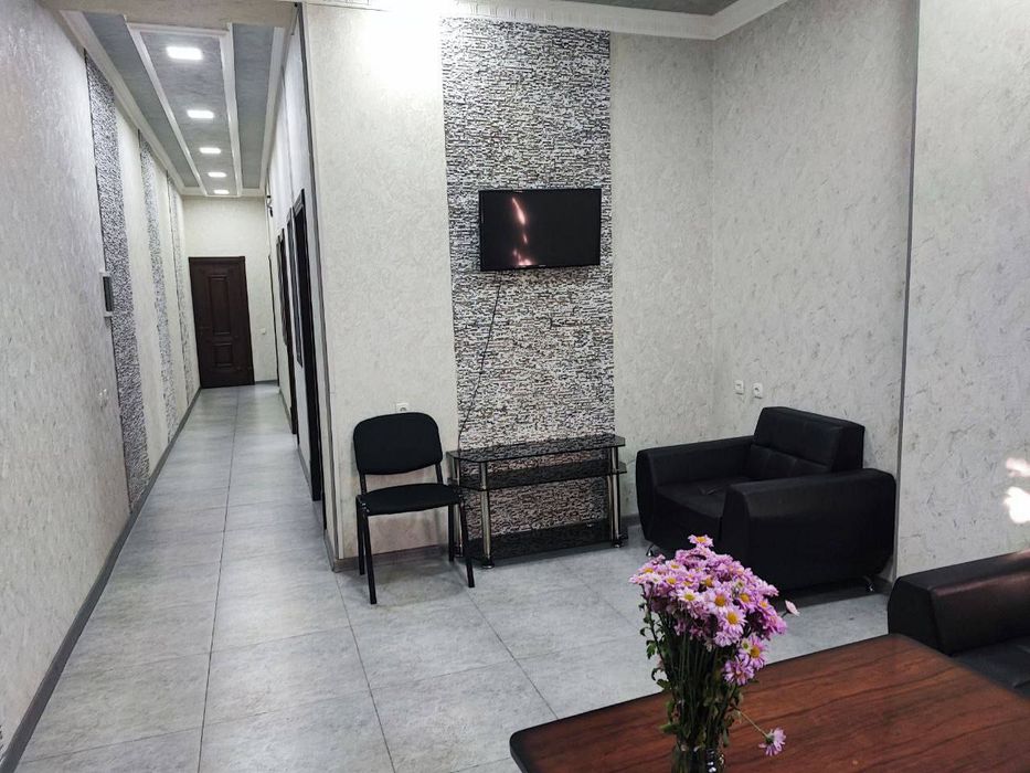 Chilonzor Novza metro 85 m2 ofes ijaraga beriladi