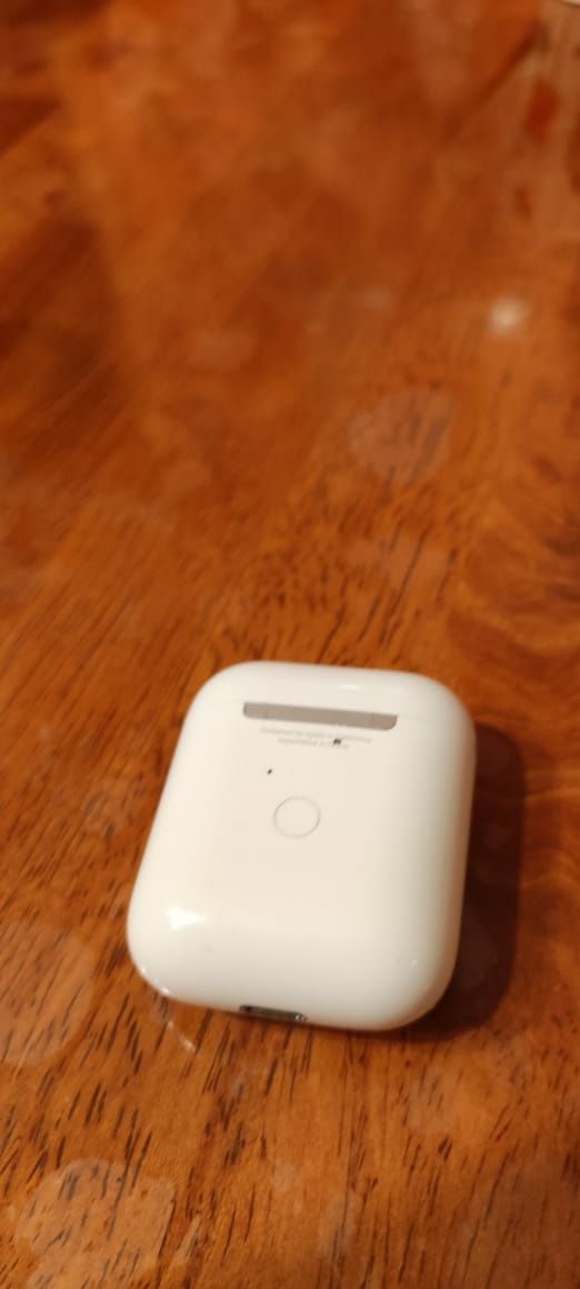 airpods -2.В хорошем состоянии.Без зарядного устройства.