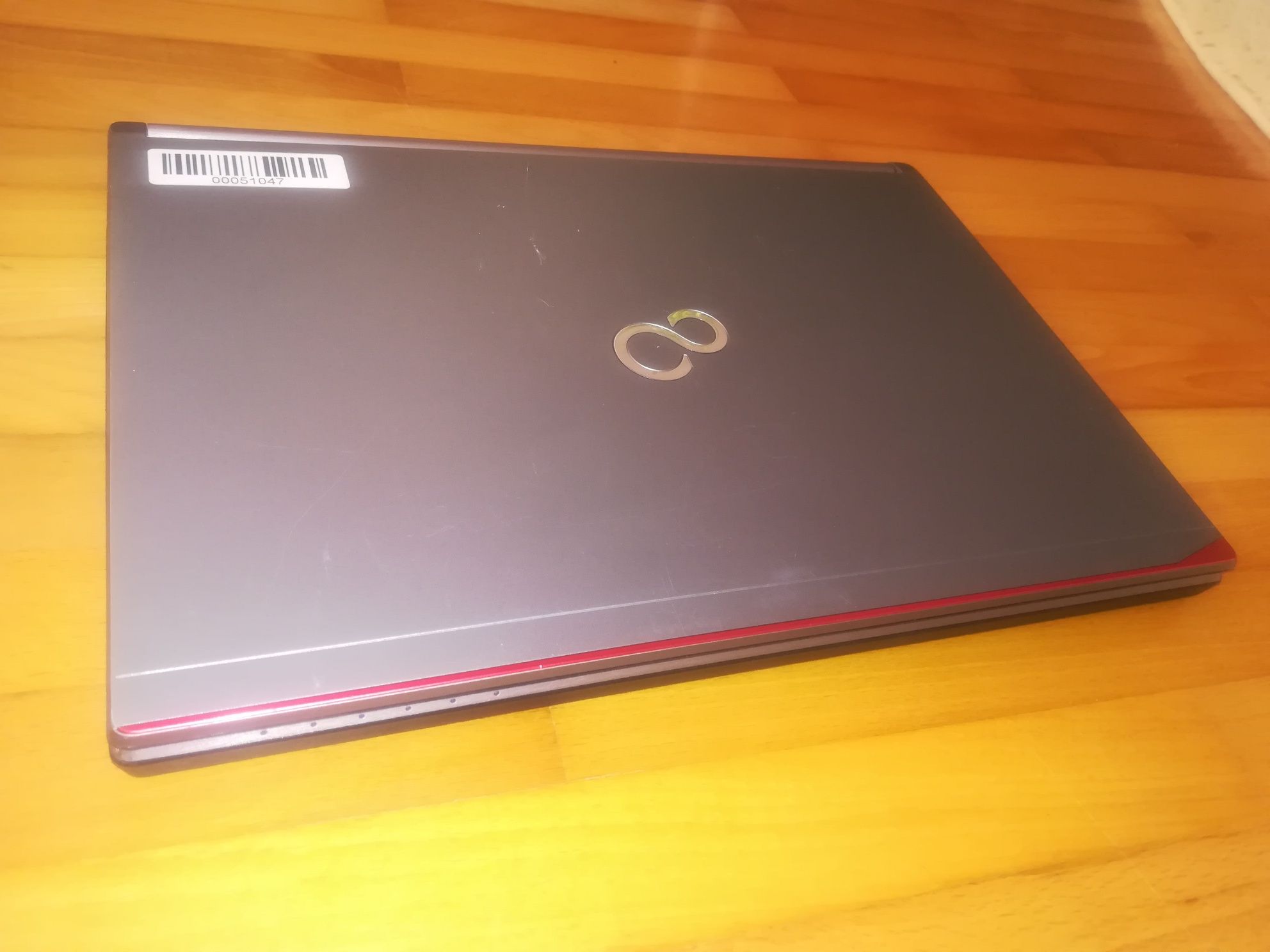 Laptop fujitsu lifebook E 734 stare foarte bună