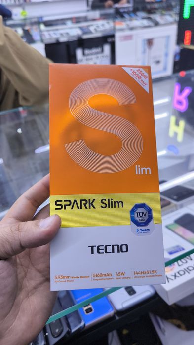 TECHNO Spark Slim 16/256 qora