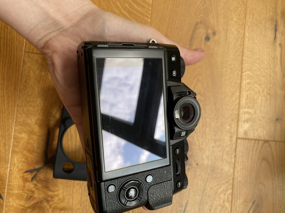 Fujifilm xt-20 mirrorless cu obictiv 18-55mm si accecsori