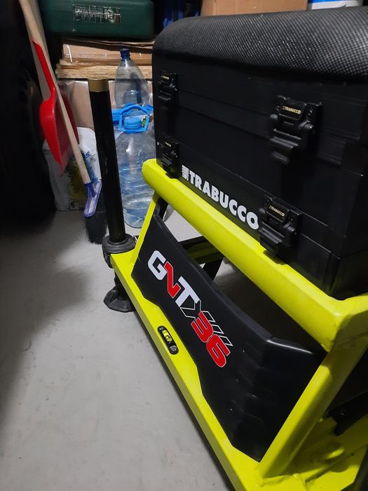 Vand scaun modular Trabucco  + masa Matrix și Map