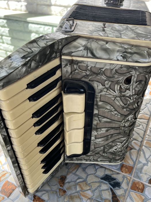 Музыкальный инструмент