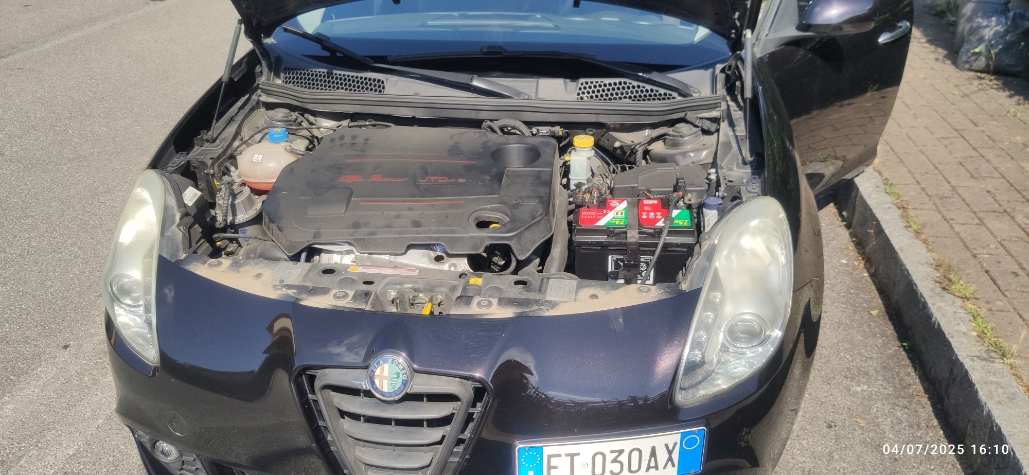 Vând Alfa Romeo Giulietta Distintive