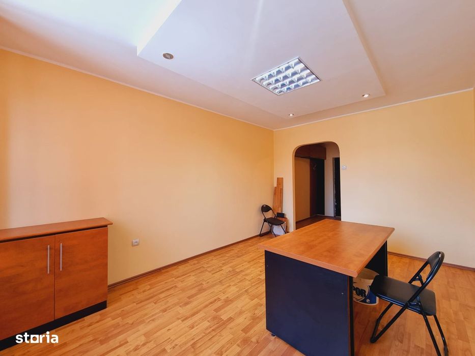 1 camera Tiglina 1 etaj intermediar LIBERA