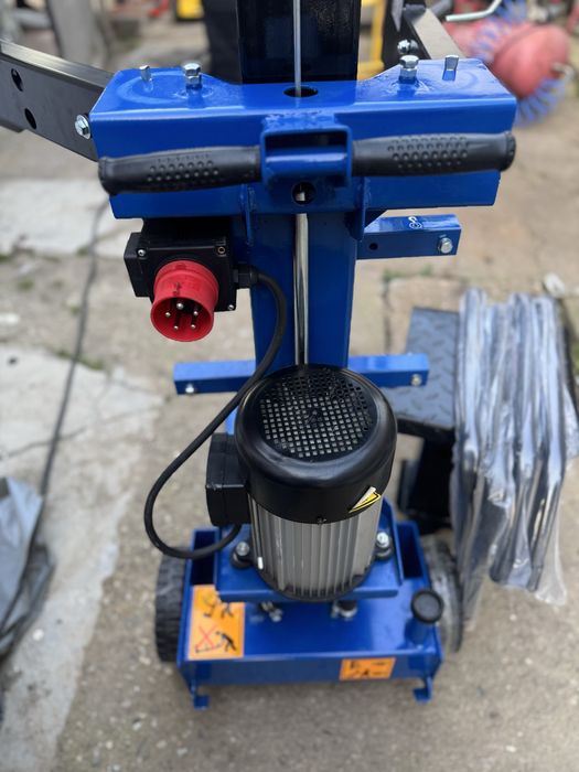 Despicator de lemne 14T Trifazat  scheppach