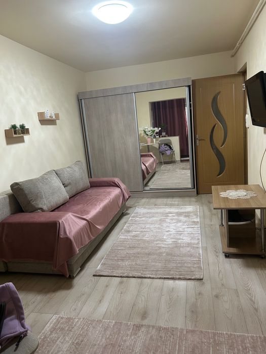 Garsonieră de închiriat