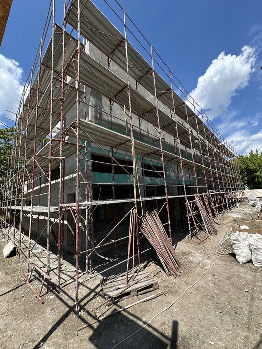 Inchiriez schela ieftin