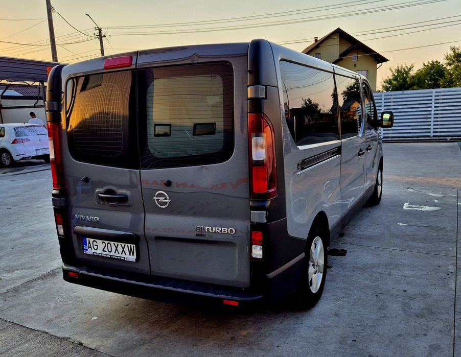 Opel Vivaro 1.6d. 8+1locuri .2018