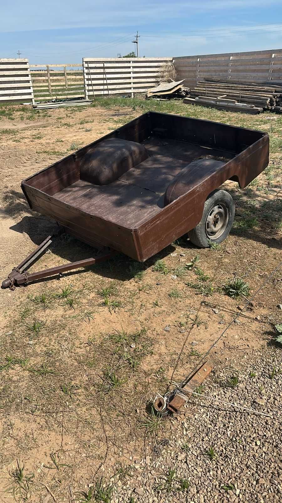 Прицеп срочно продам