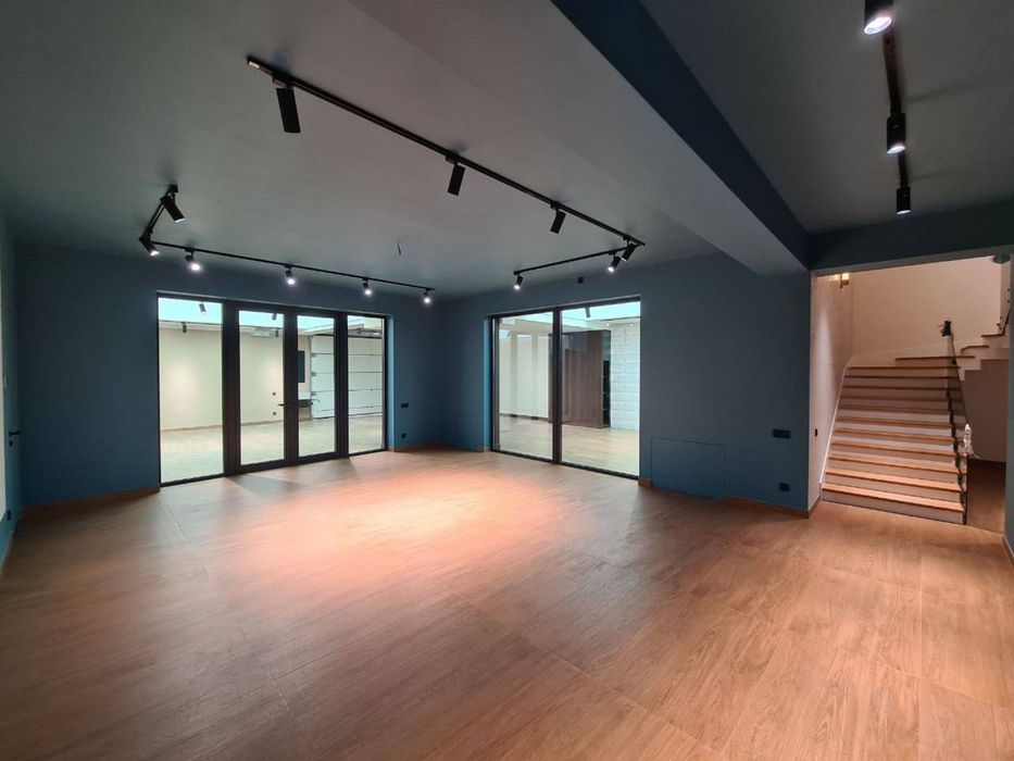 Продаётся евро Дом 8,5 соток центр Луначарского!!!