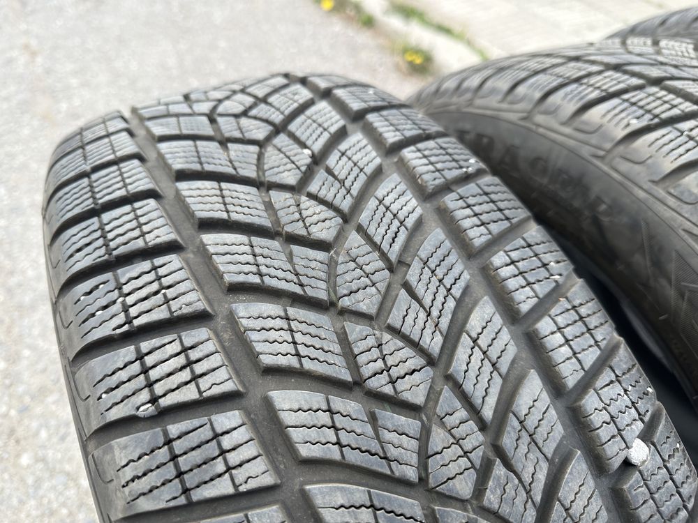 Гуми 235/55/19 Goodyear