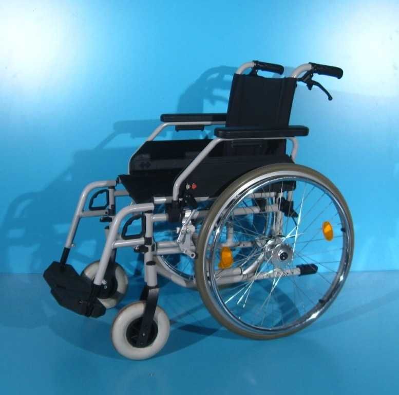 Scaun cu rotile handicap pliabil B+B / latime sezut 43 cm
