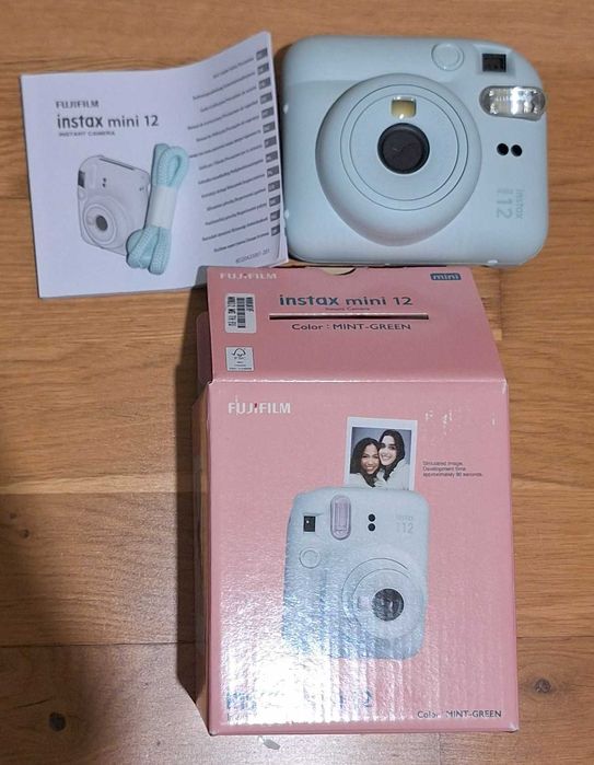 FUJIFILM instax mini 12™ фотоапарат за моментни снимки