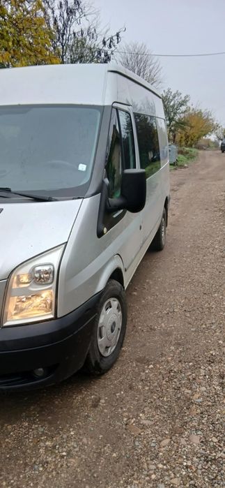 Бус Форд транзит